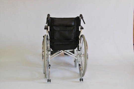 Кресло-коляска инвалидная механическая FS 908 LJ (46 см) колеса пневмо - 3