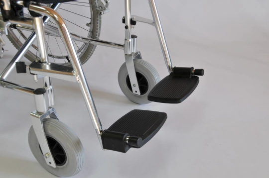 Кресло-коляска инвалидная механическая FS 908 LJ (46 см) колеса пневмо - 7