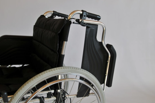 Кресло-коляска инвалидная механическая FS 908 LJ (46 см) колеса пневмо - 8